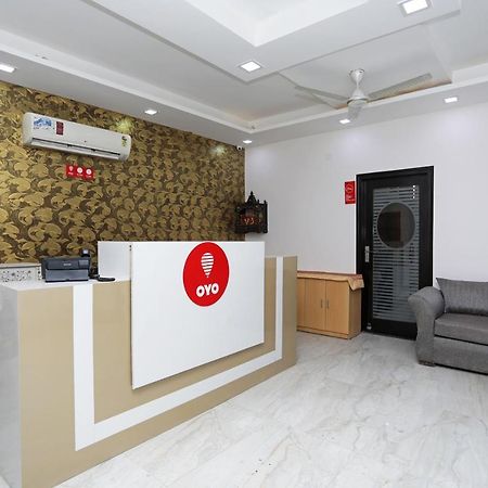 Oyo 12673 The Diplomat Inn Δελχί Εξωτερικό φωτογραφία