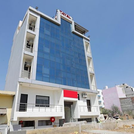 Oyo 12673 The Diplomat Inn Δελχί Εξωτερικό φωτογραφία